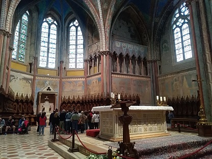 Assisi - bazilika svatého Františka - interiér